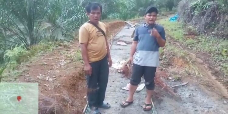 Pembangunan Jalan Rabat Beton di Tapian Nauli Tuai Protes, Warga Desak Aparat Usut Tuntas
